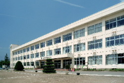 南部町立福田小学校の外観