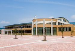 南部町立名川中学校の外観