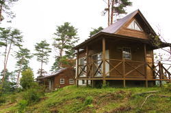 名川チェリリン村　ケビンハウスの外観