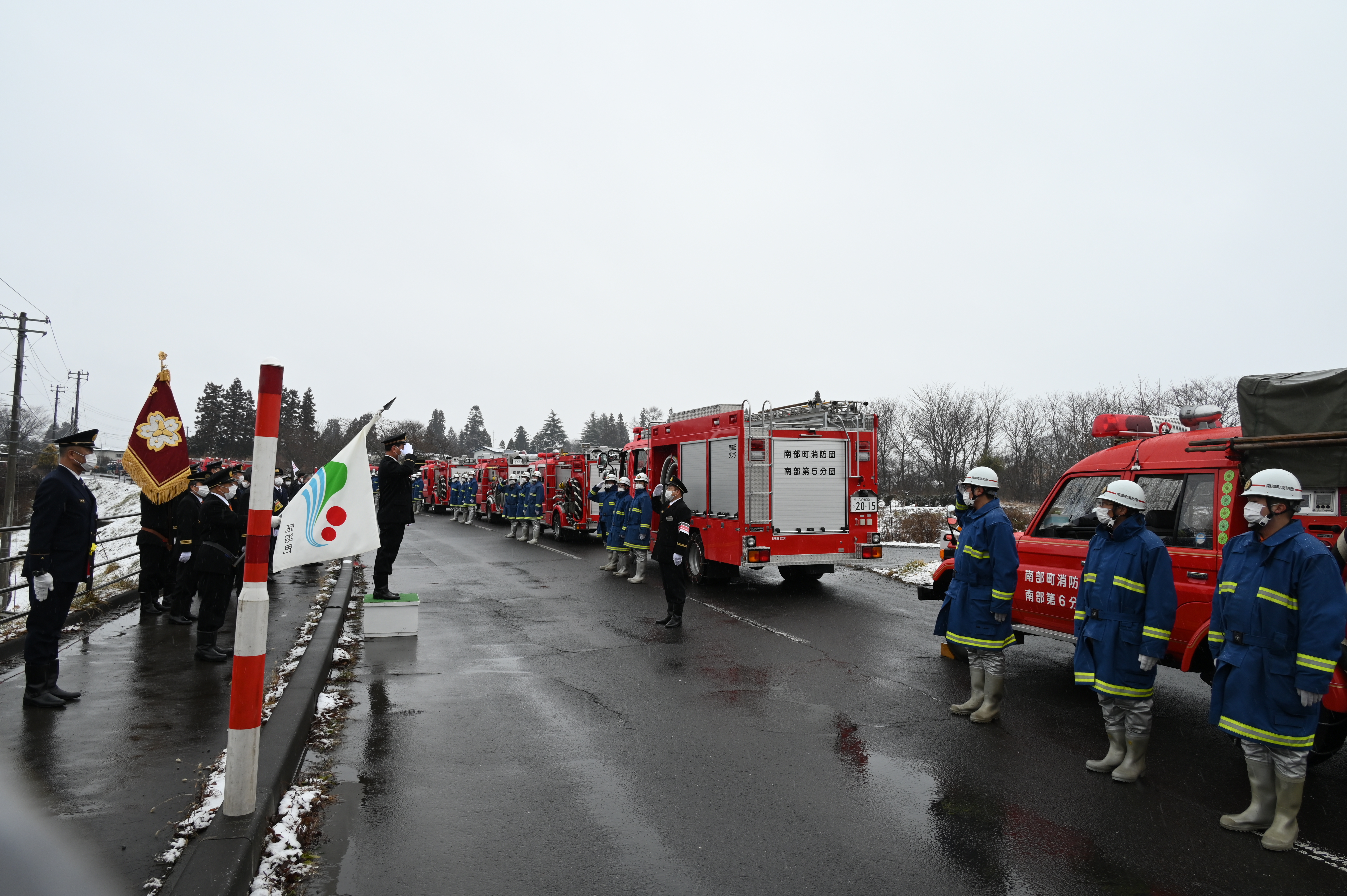 1月15日（日曜日）南部町消防団出初式が福地地区で開催され、式典では町長が消防団員へ訓示を述べました。の画像1