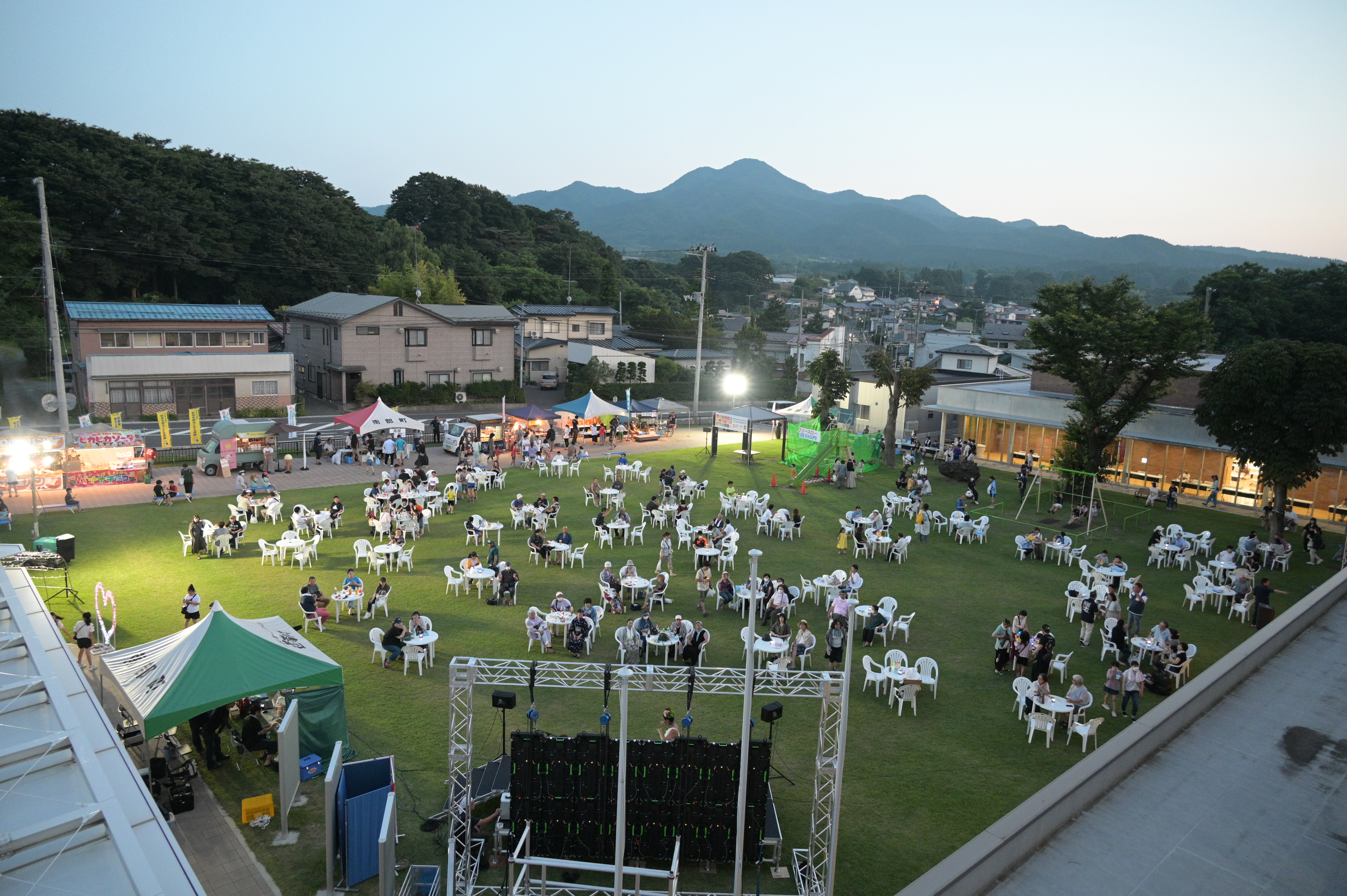 7月29日（土曜日）役場庁舎前、町民広場で「南部町民感謝祭」を開催しました。の画像2